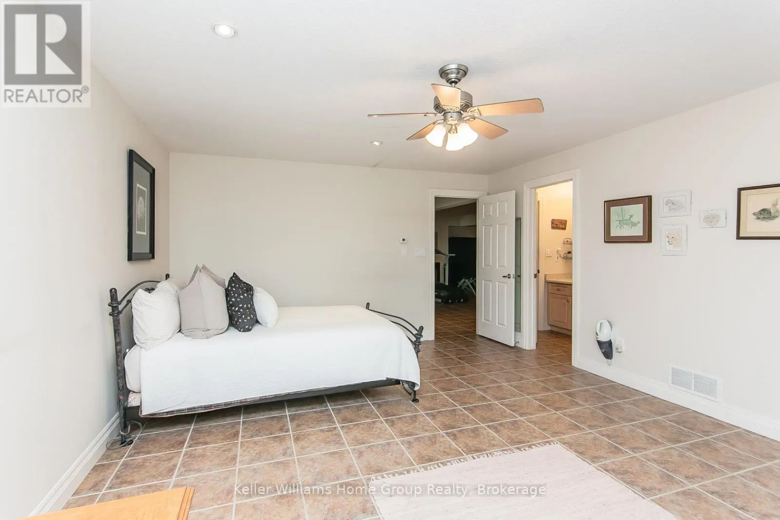 15 KEYS CRESCENT