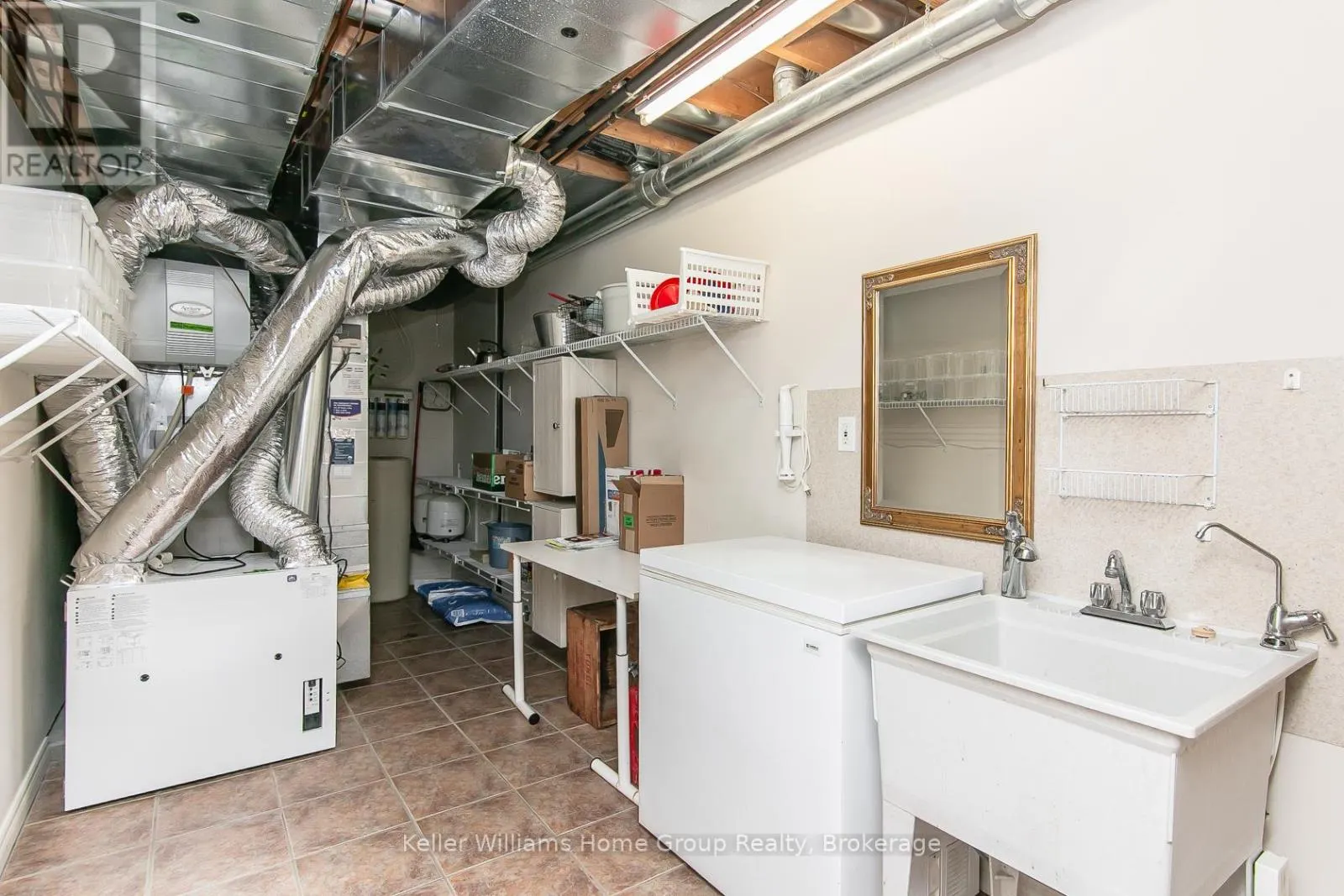 15 KEYS CRESCENT