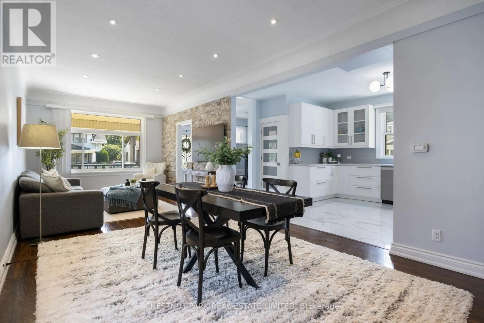 11 FAIRVIEW ROAD