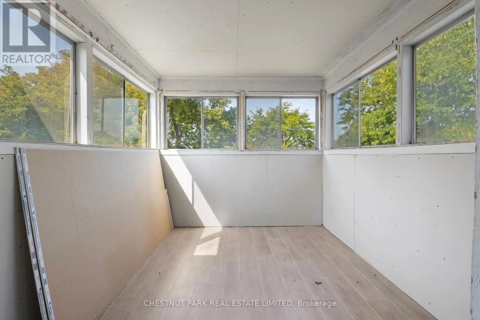 11 FAIRVIEW ROAD