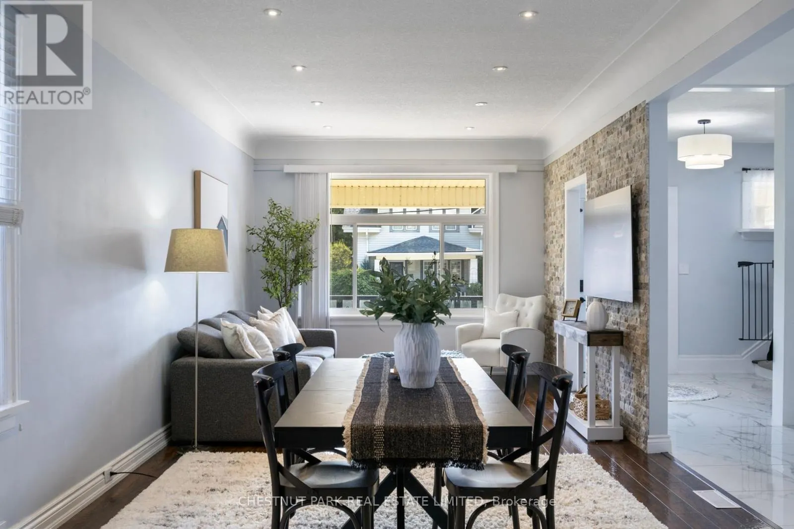 11 FAIRVIEW ROAD
