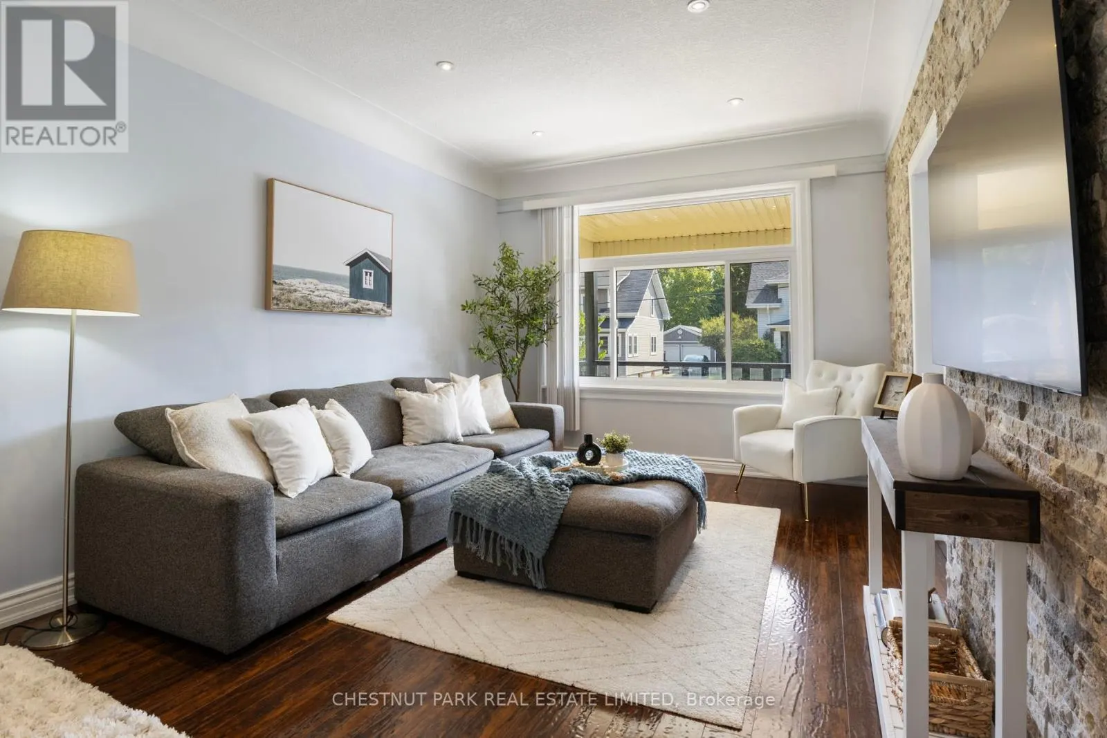 11 FAIRVIEW ROAD