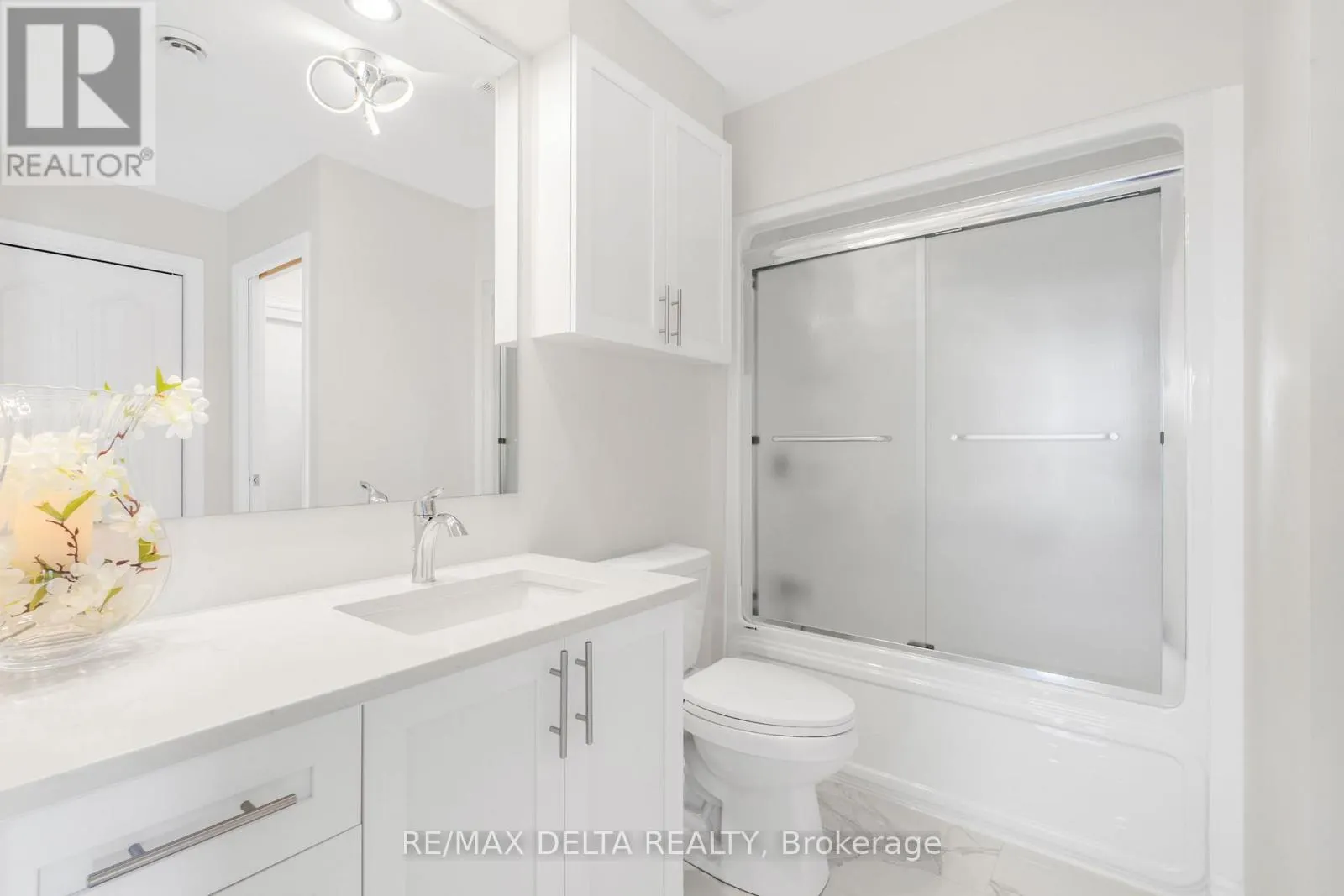 202 - 225 SPENCE AVENUE