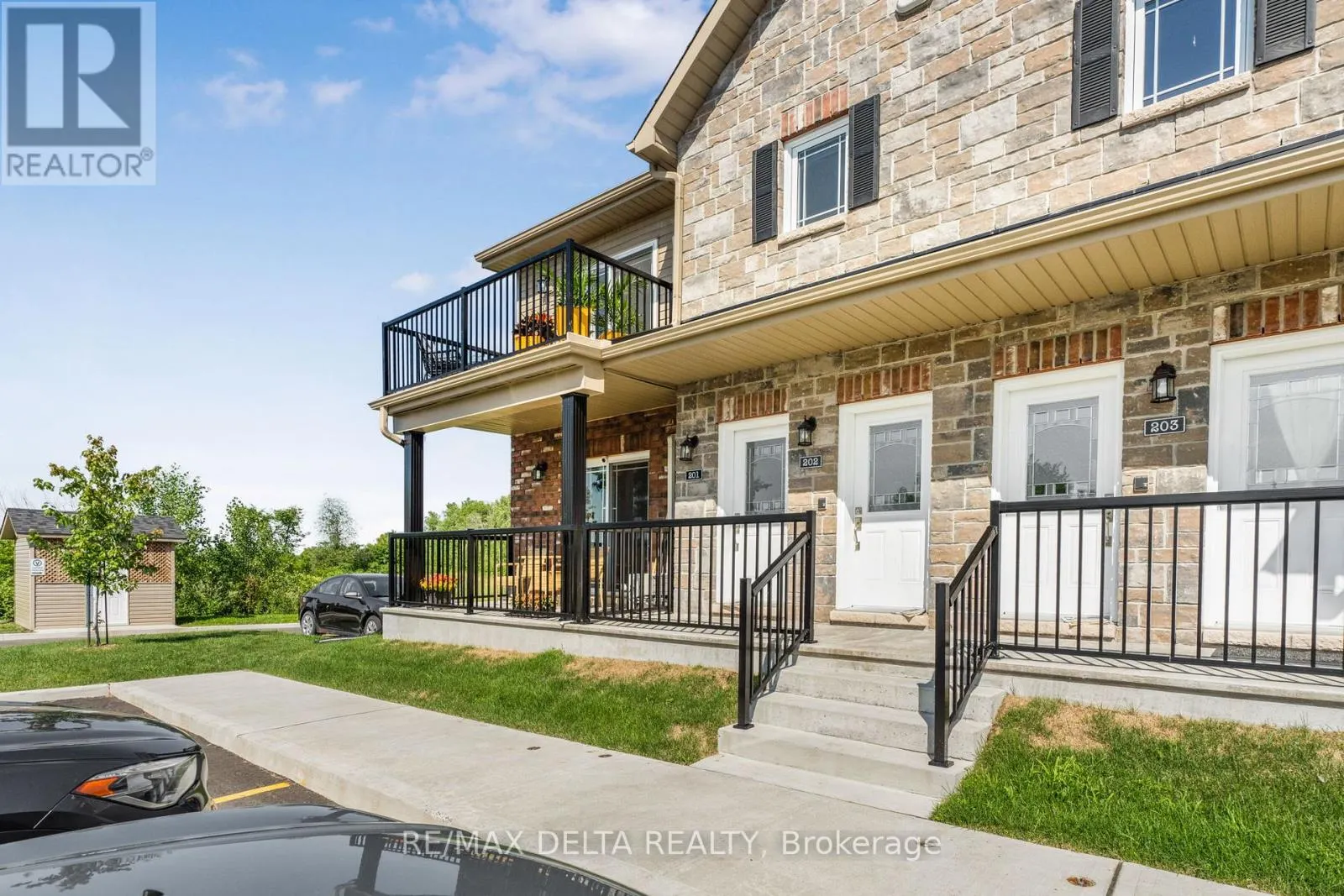 202 - 225 SPENCE AVENUE