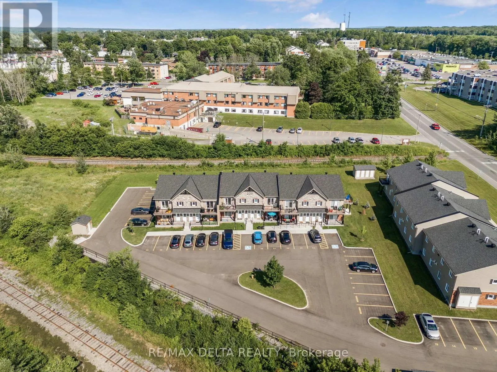 202 - 225 SPENCE AVENUE