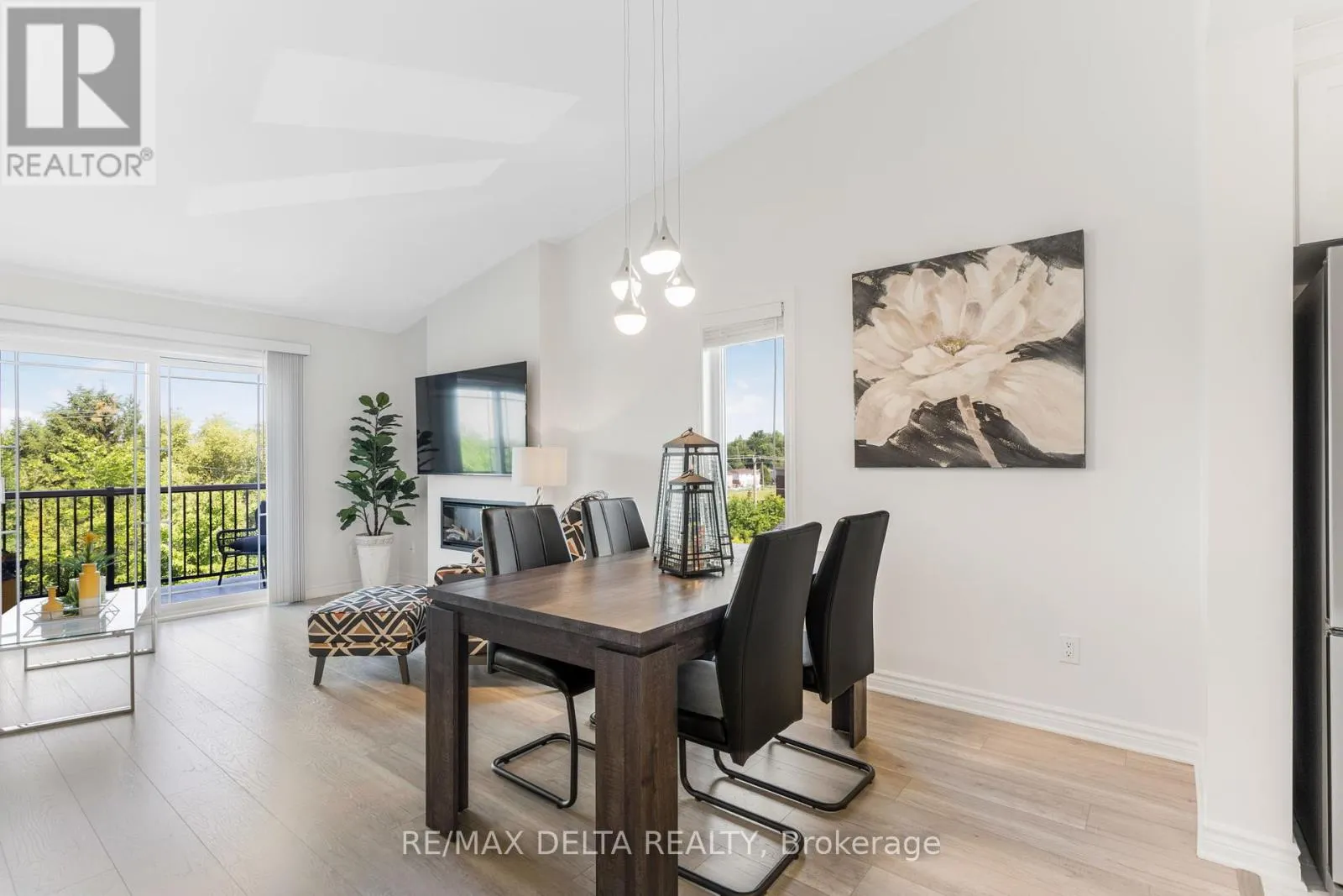 202 - 225 SPENCE AVENUE