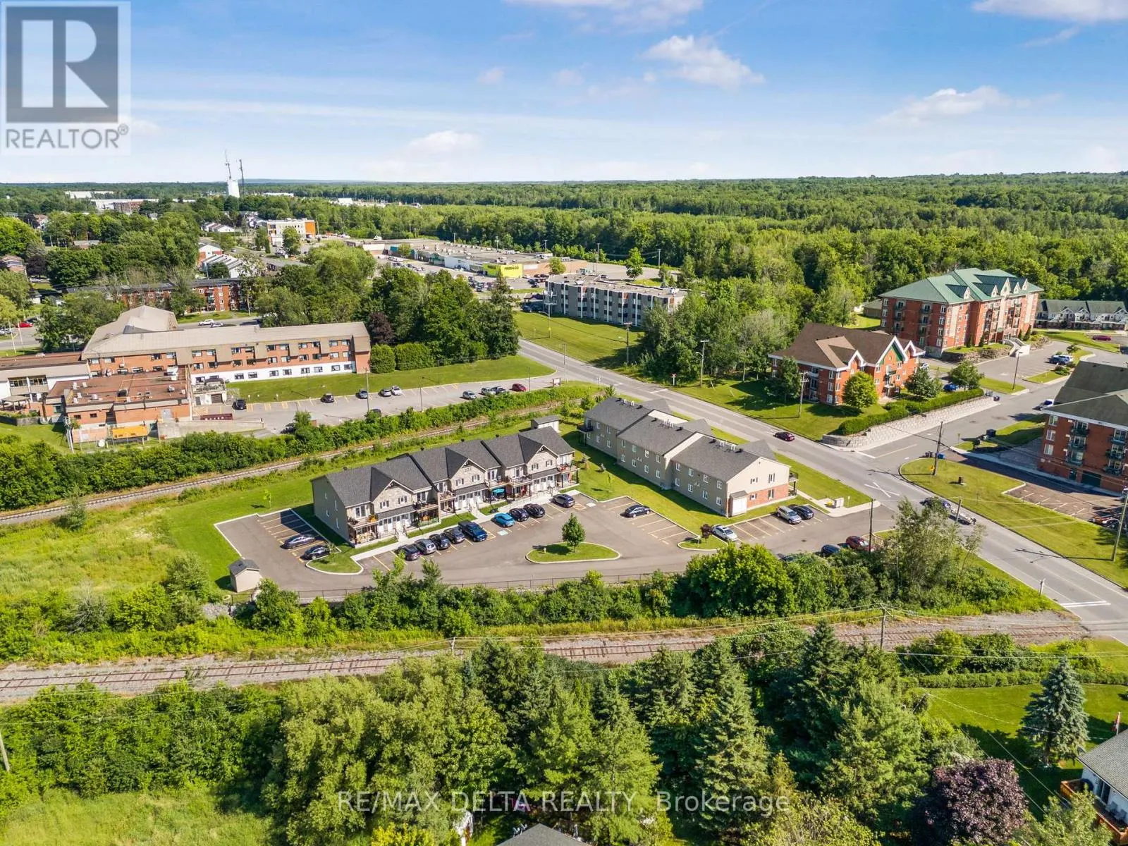 202 - 225 SPENCE AVENUE