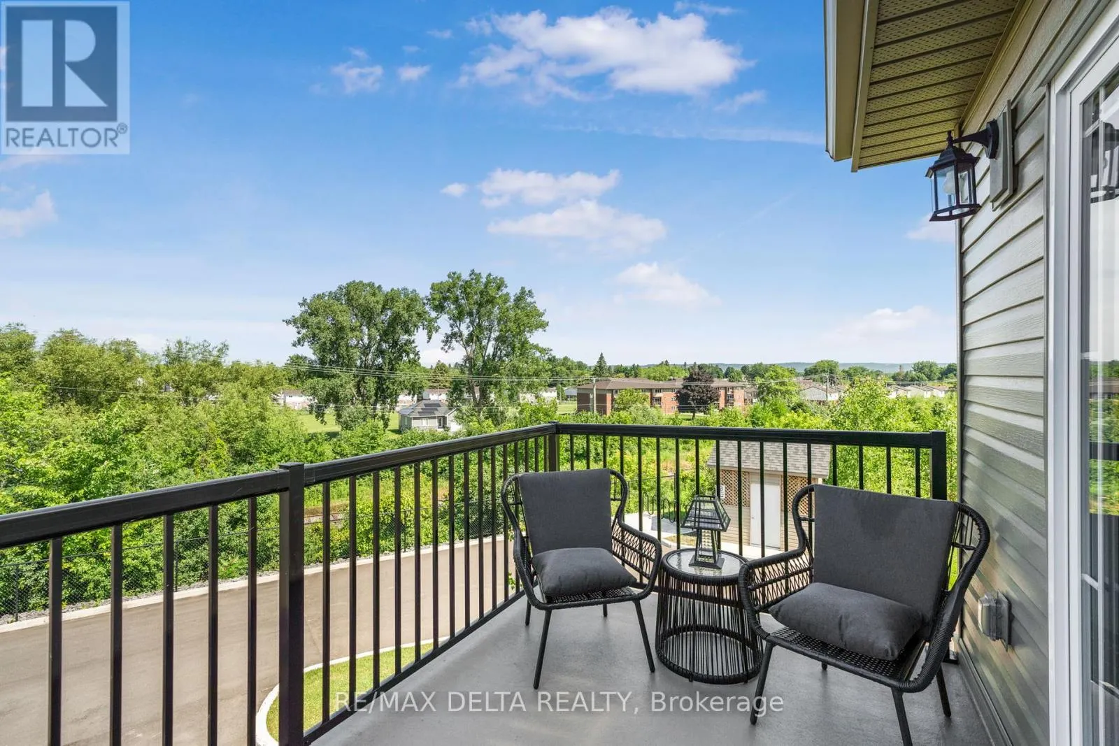 202 - 225 SPENCE AVENUE