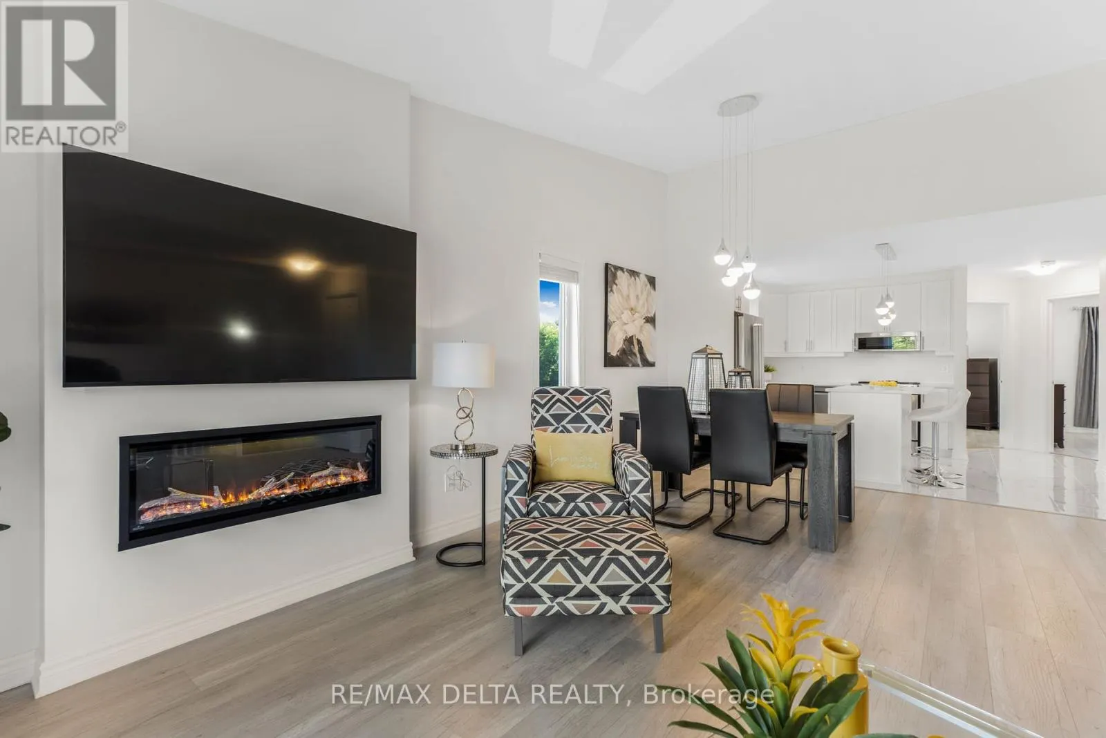 202 - 225 SPENCE AVENUE