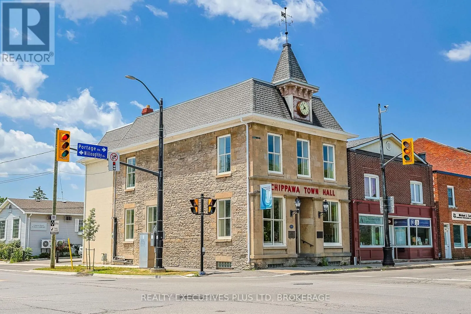 8196 CUMMINGTON SQUARE W