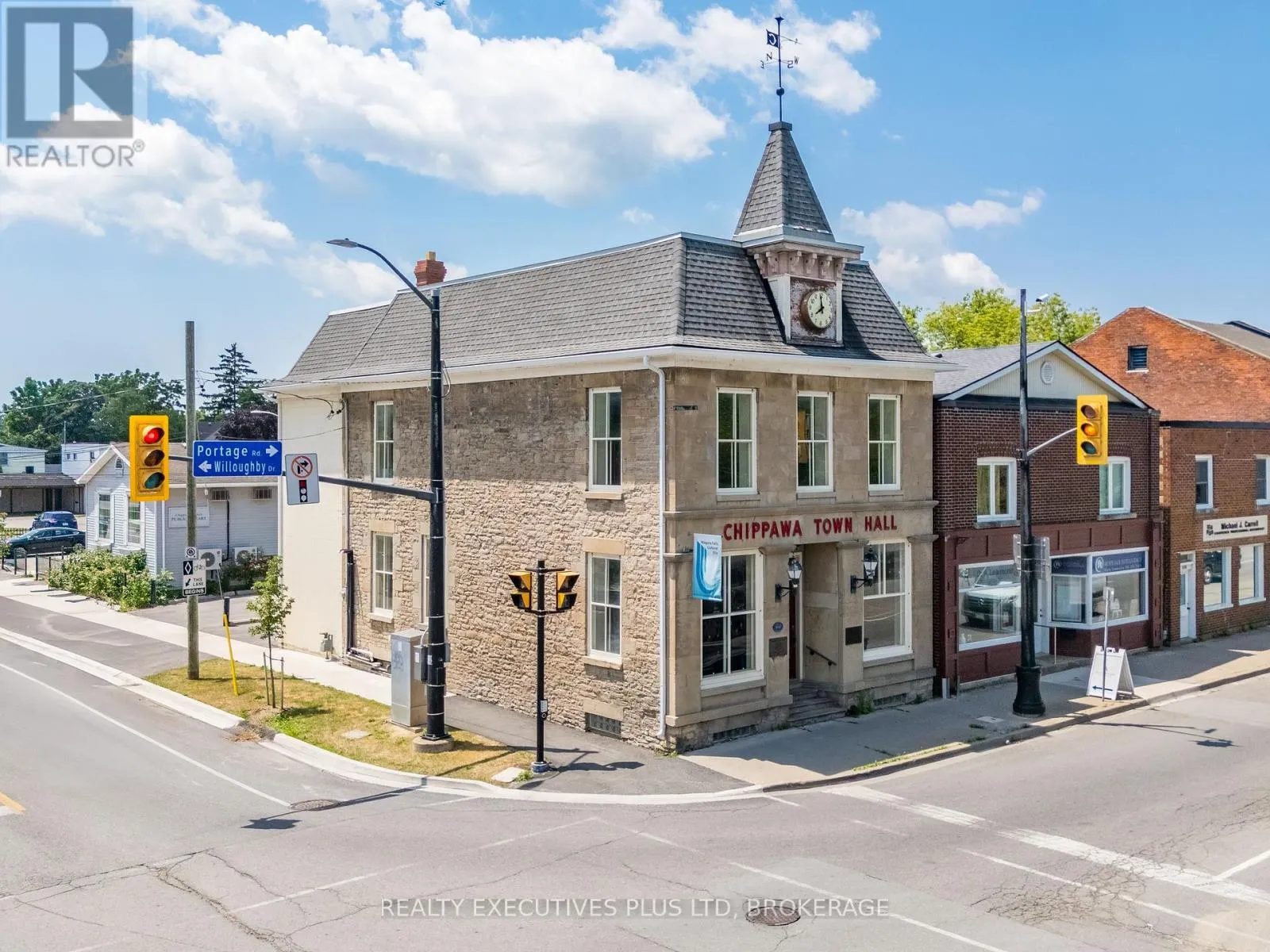 8196 CUMMINGTON SQUARE W