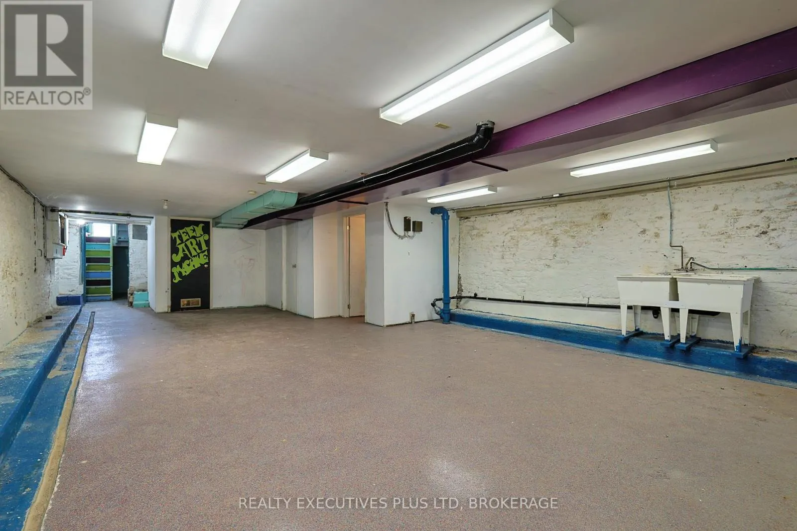 8196 CUMMINGTON SQUARE W