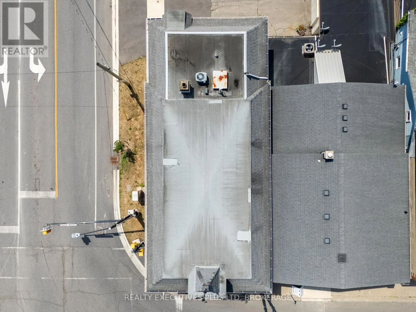 8196 CUMMINGTON SQUARE W