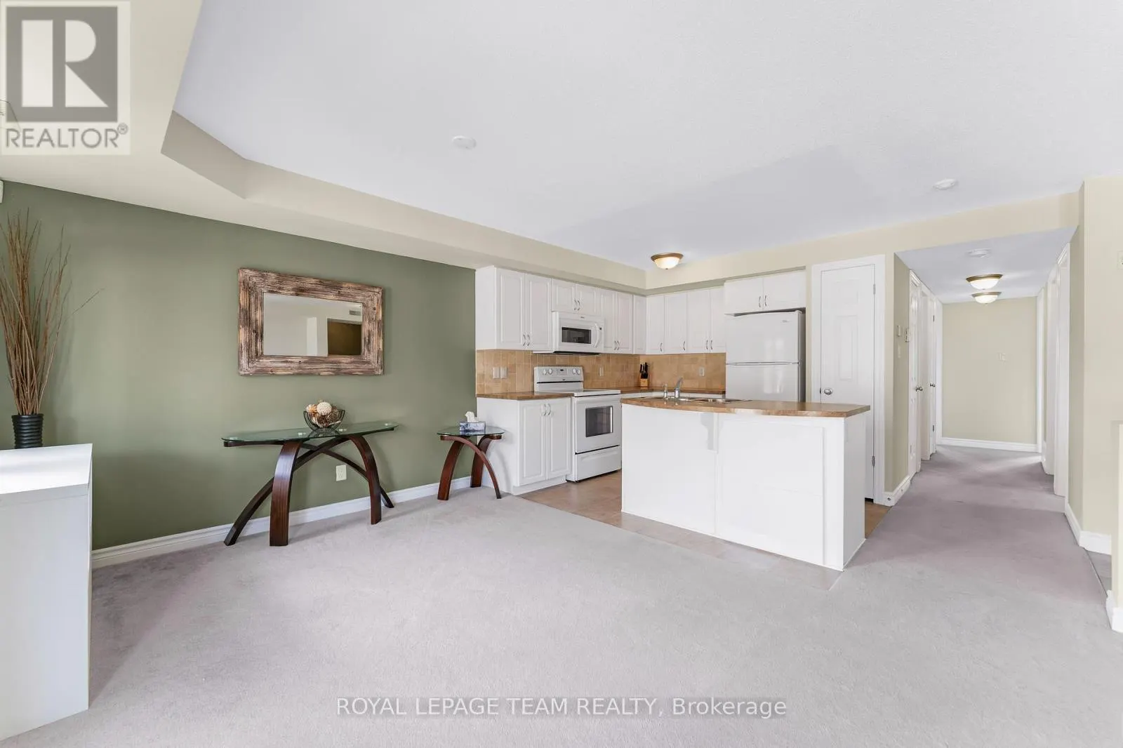 8 - 575 STONEFIELD PRIVATE