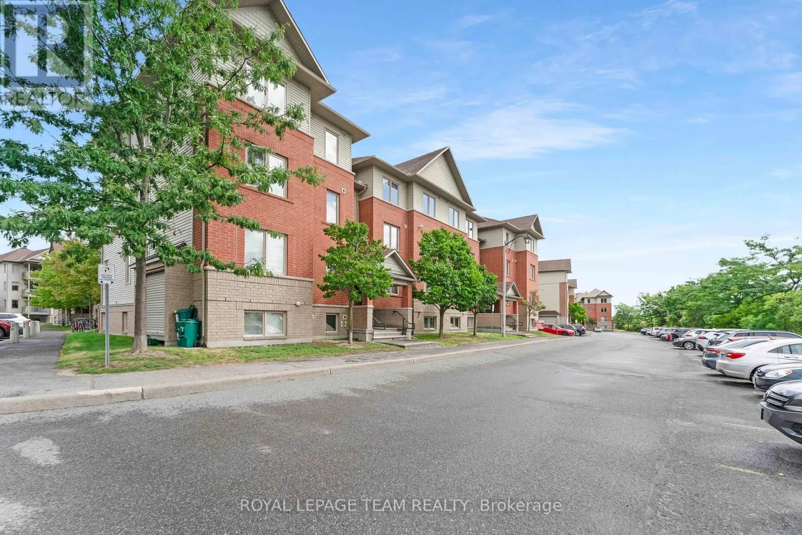 8 - 575 STONEFIELD PRIVATE