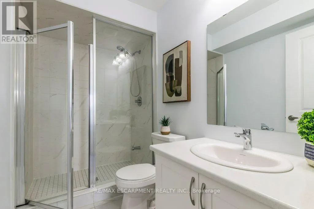 1115 - 585 COLBORNE STREET E