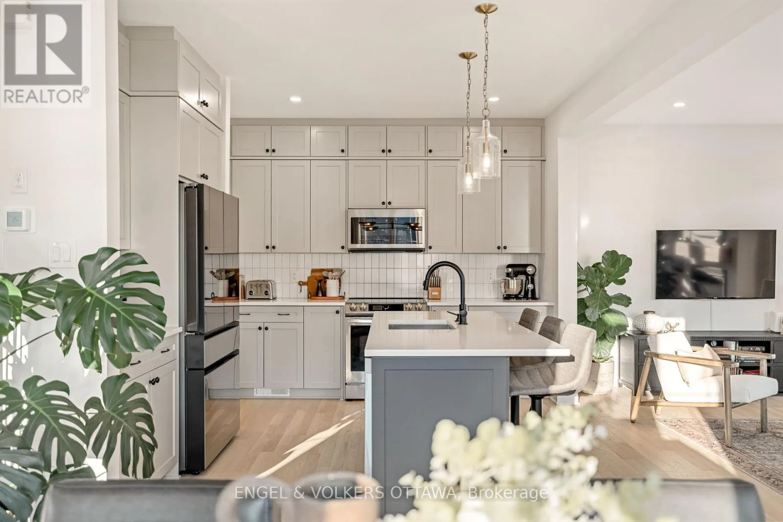 601 IDYLLIC TERRACE