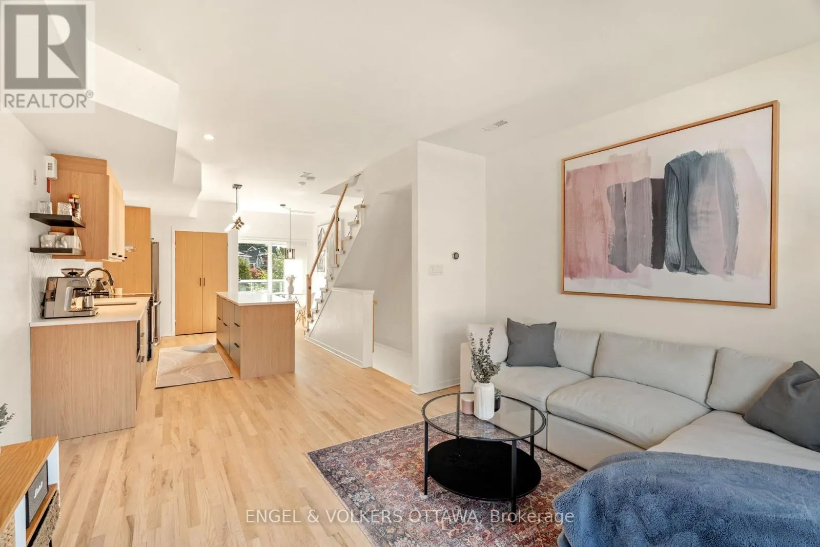 2 - 4 SHERBROOKE AVENUE