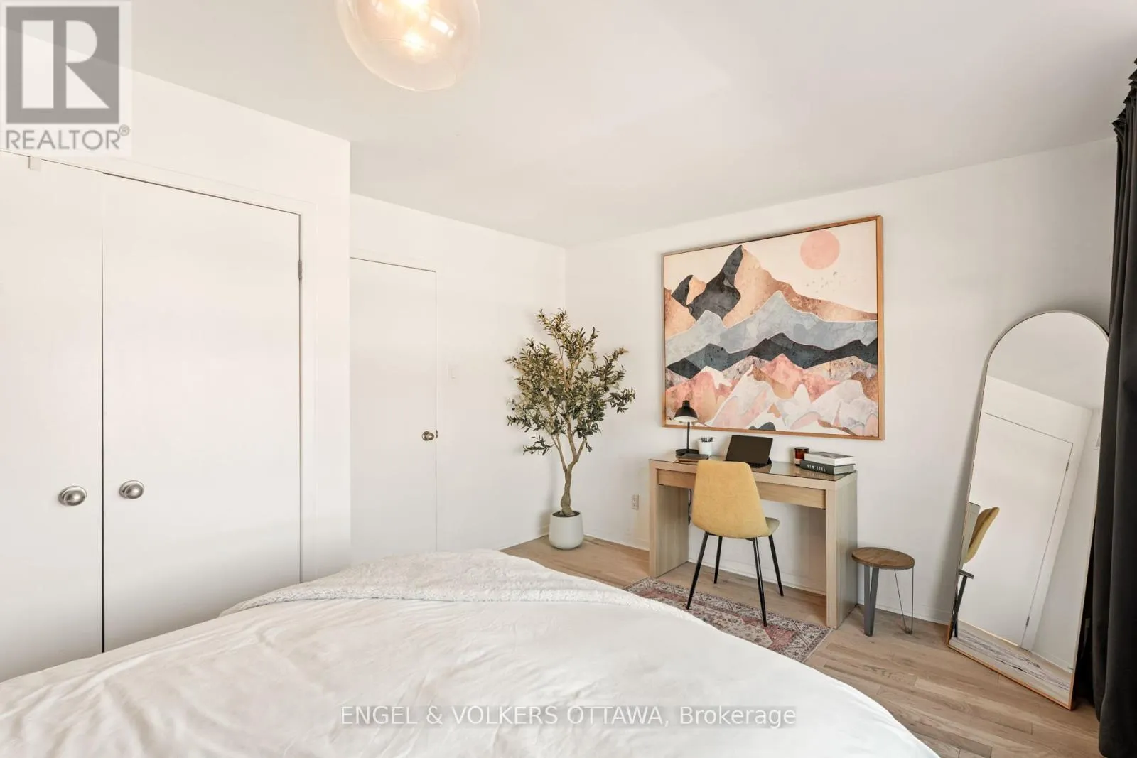 2 - 4 SHERBROOKE AVENUE
