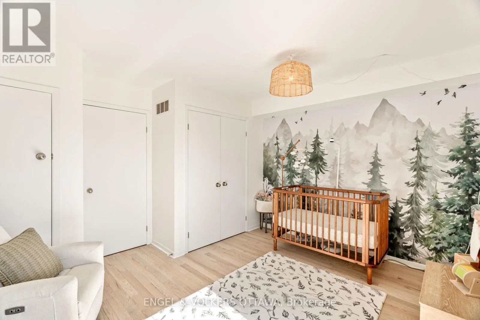 2 - 4 SHERBROOKE AVENUE