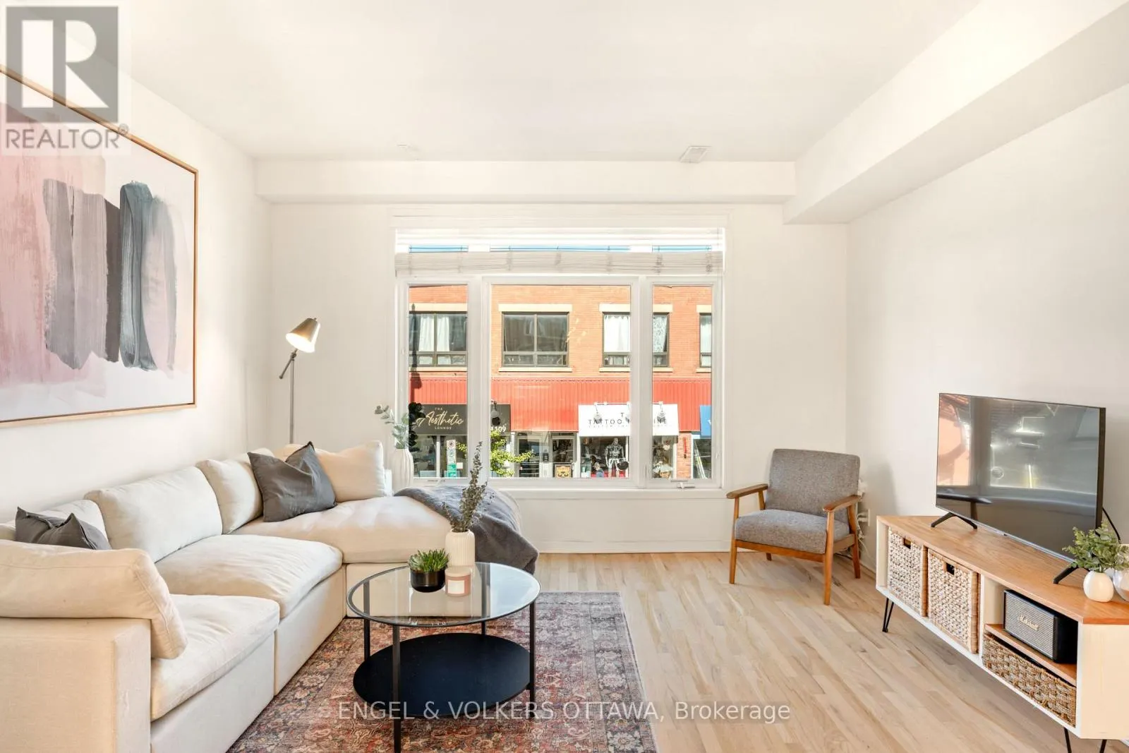 2 - 4 SHERBROOKE AVENUE