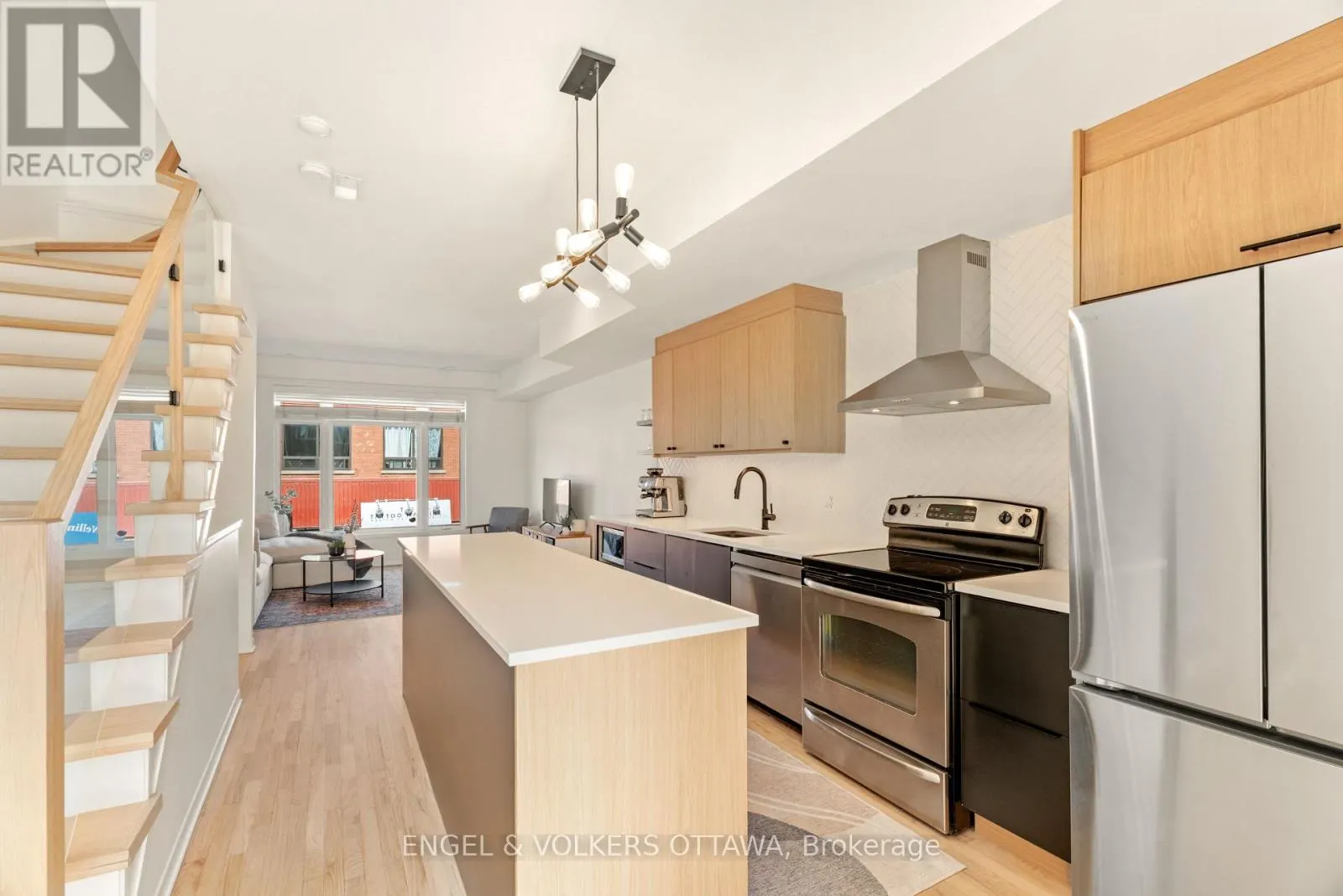2 - 4 SHERBROOKE AVENUE