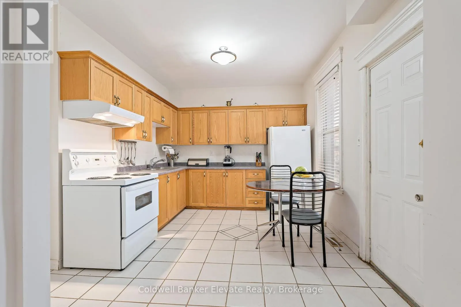 27 TISDALE STREET N