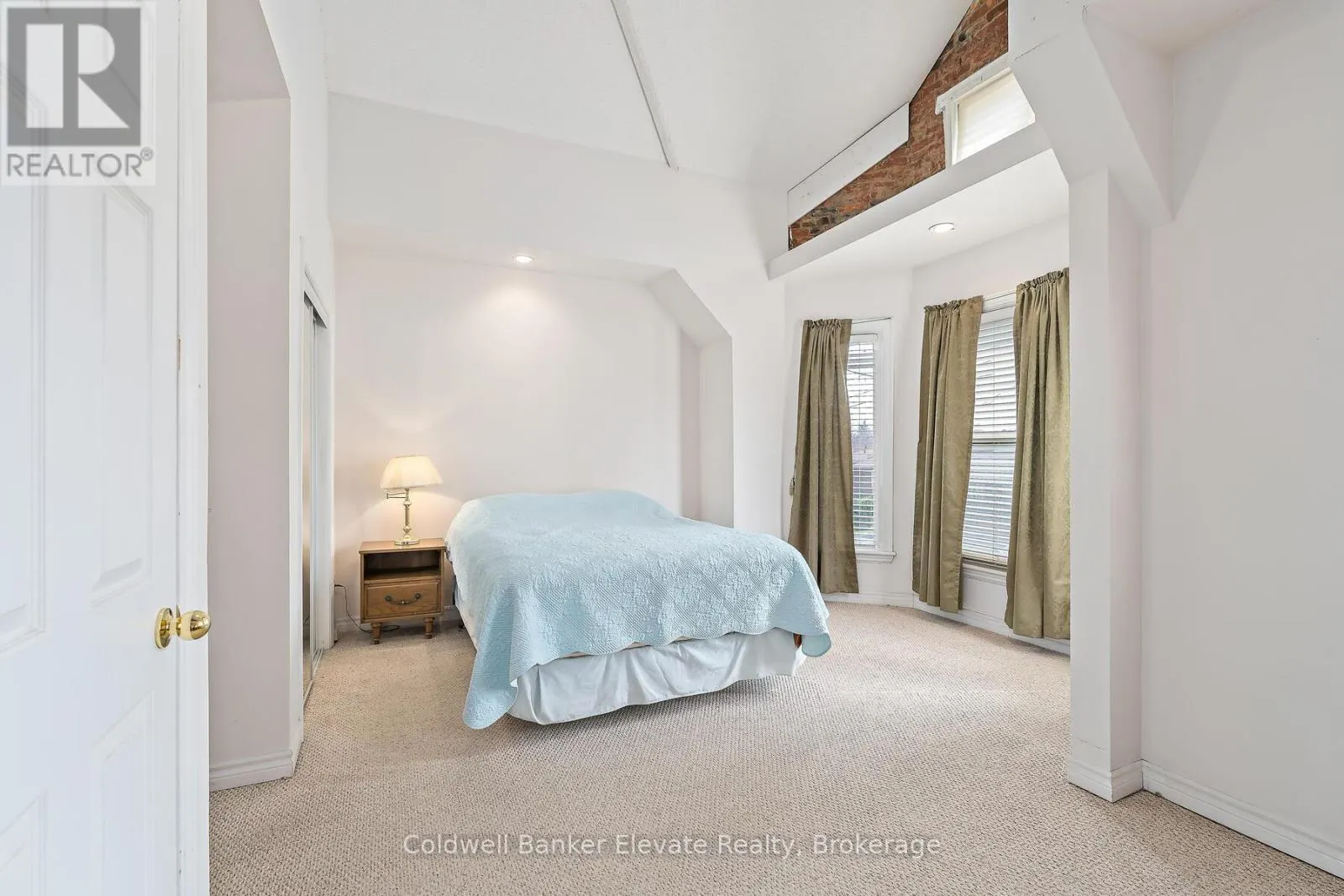 27 TISDALE STREET N