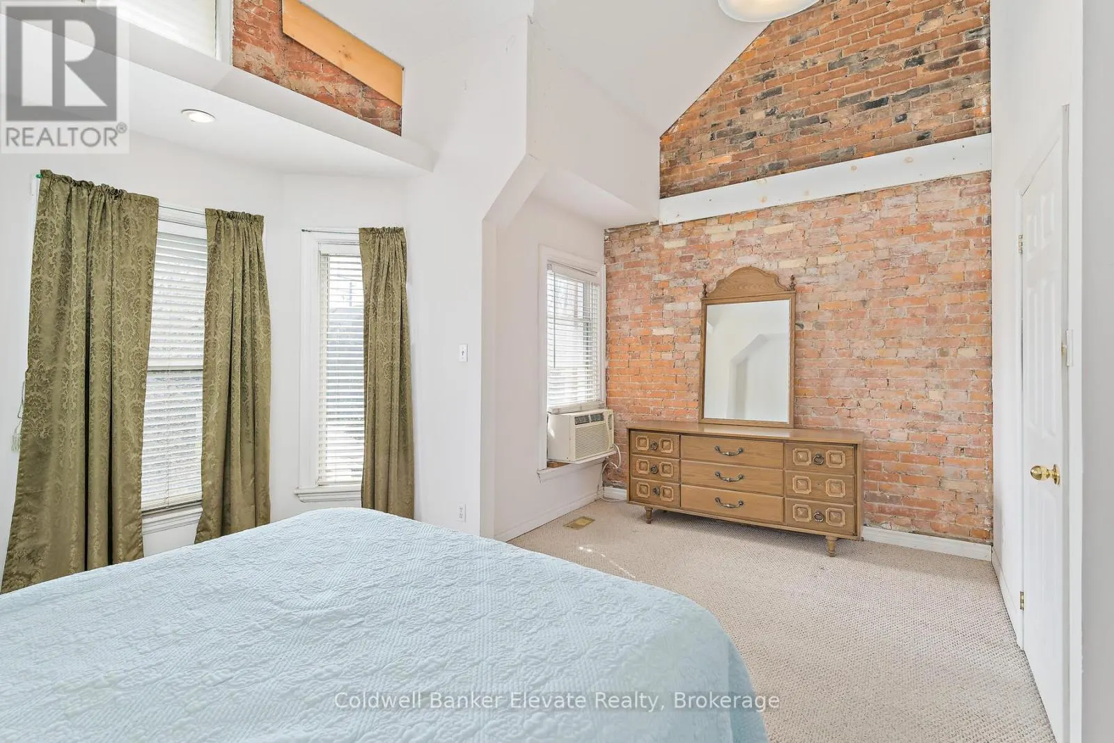 27 TISDALE STREET N