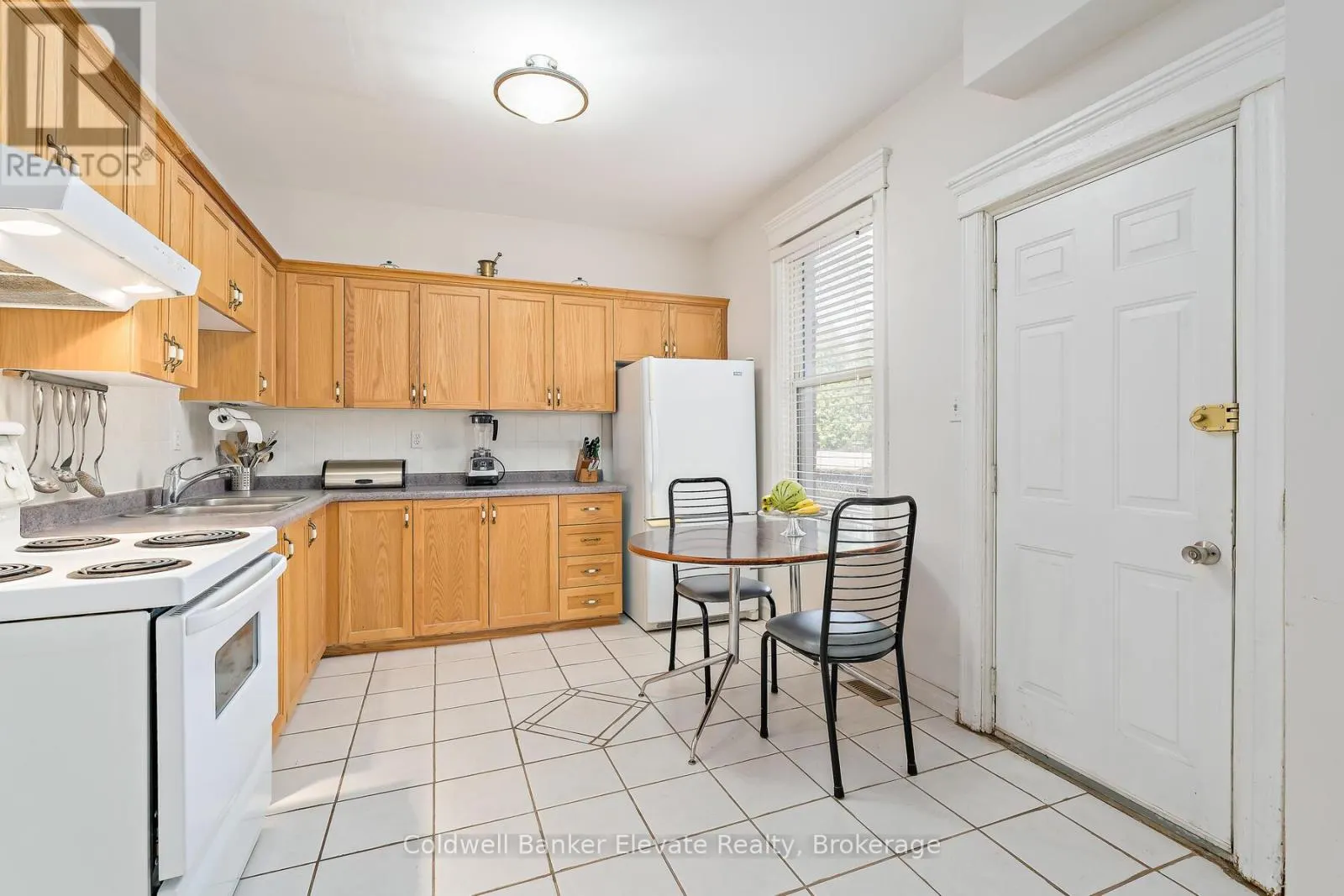 27 TISDALE STREET N
