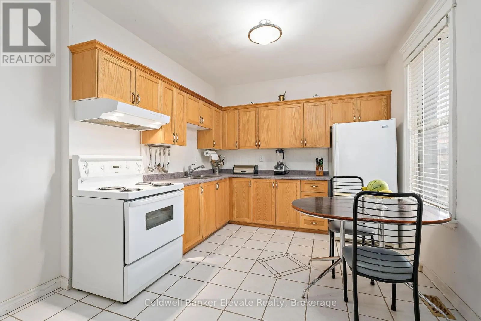 27 TISDALE STREET N