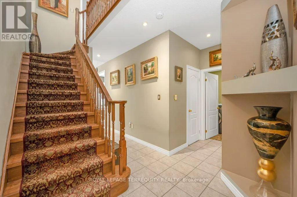 15 ARMOUR CRESCENT