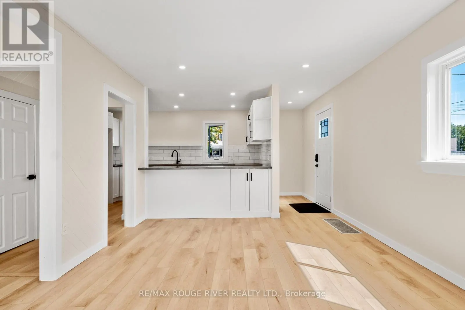 363 CAMPBELL STREET