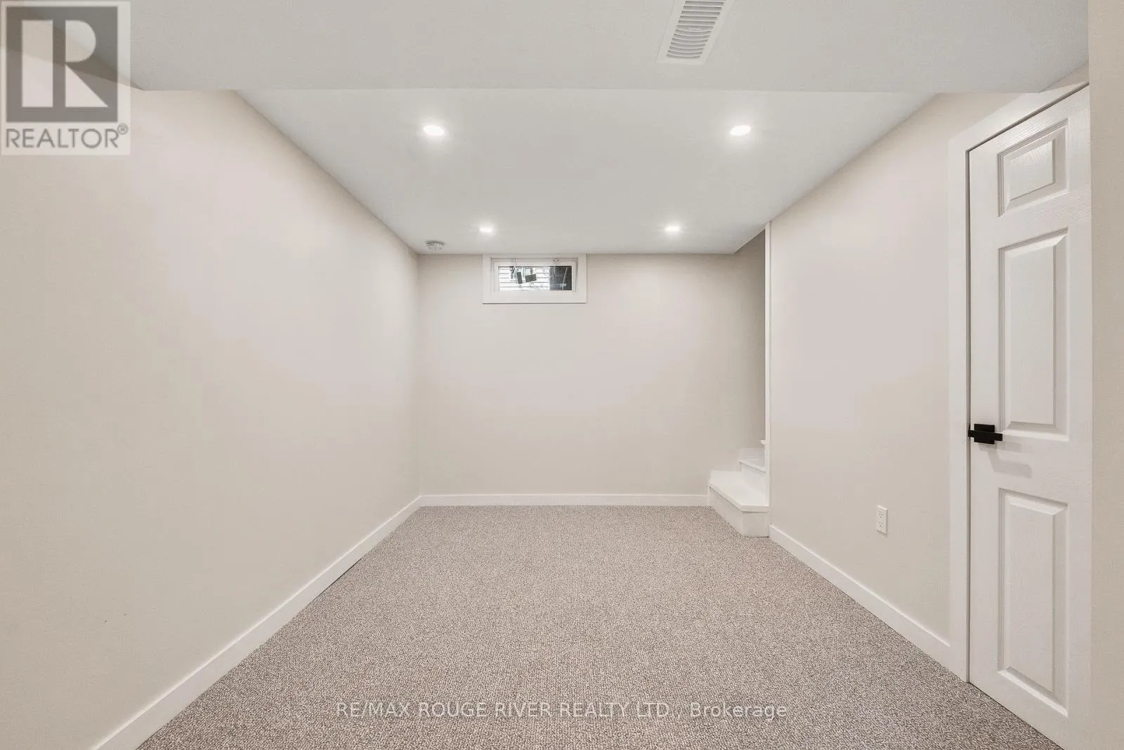 363 CAMPBELL STREET