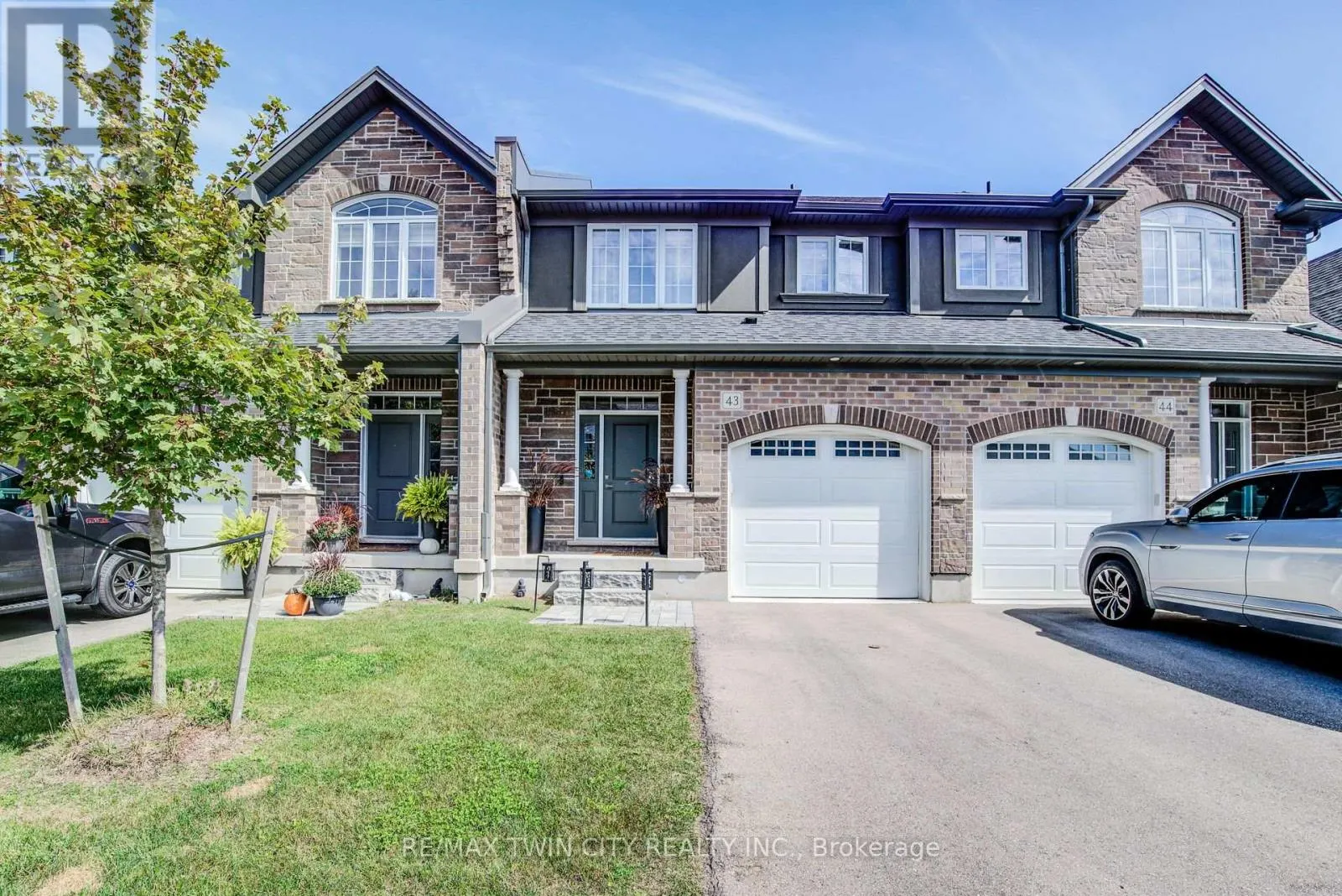 43 - 350 OLOANE AVENUE