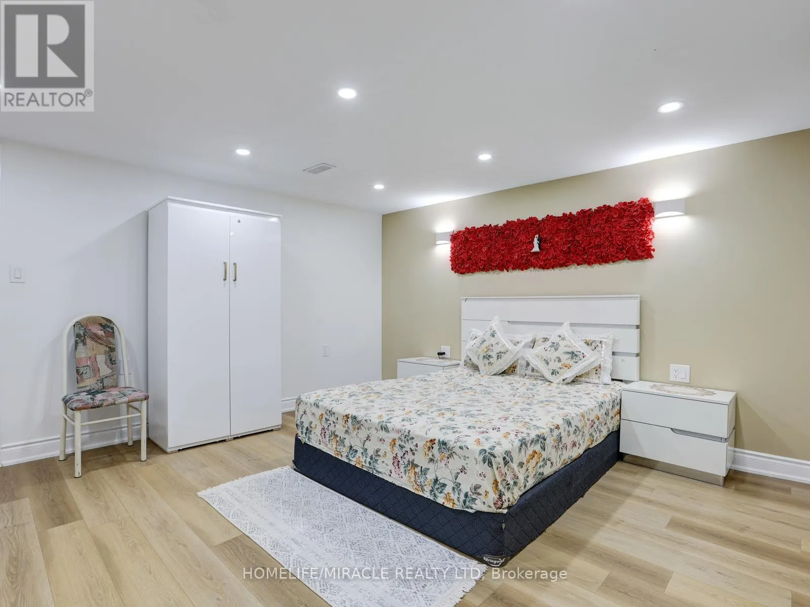 128 MACATEE PLACE