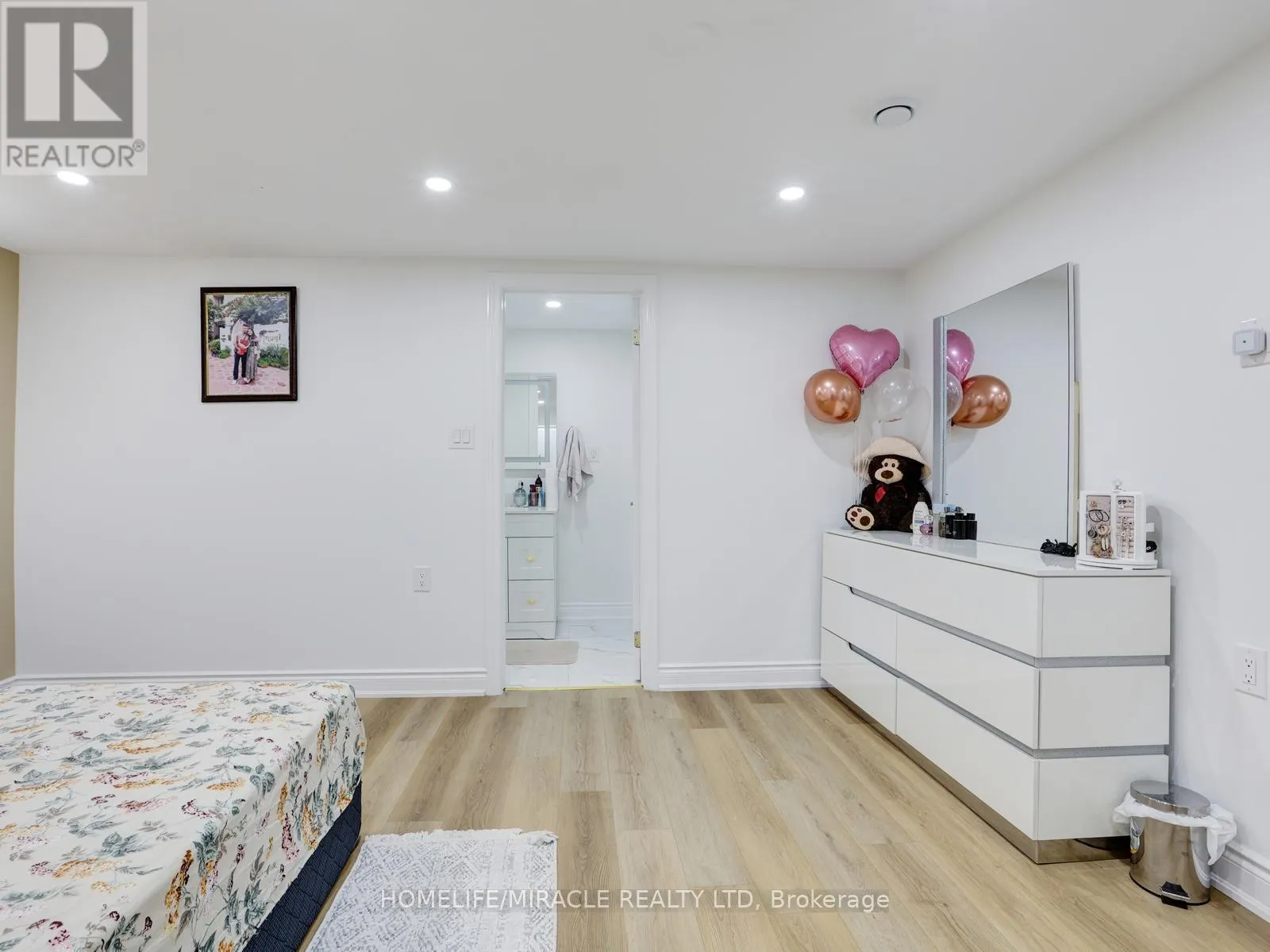 128 MACATEE PLACE