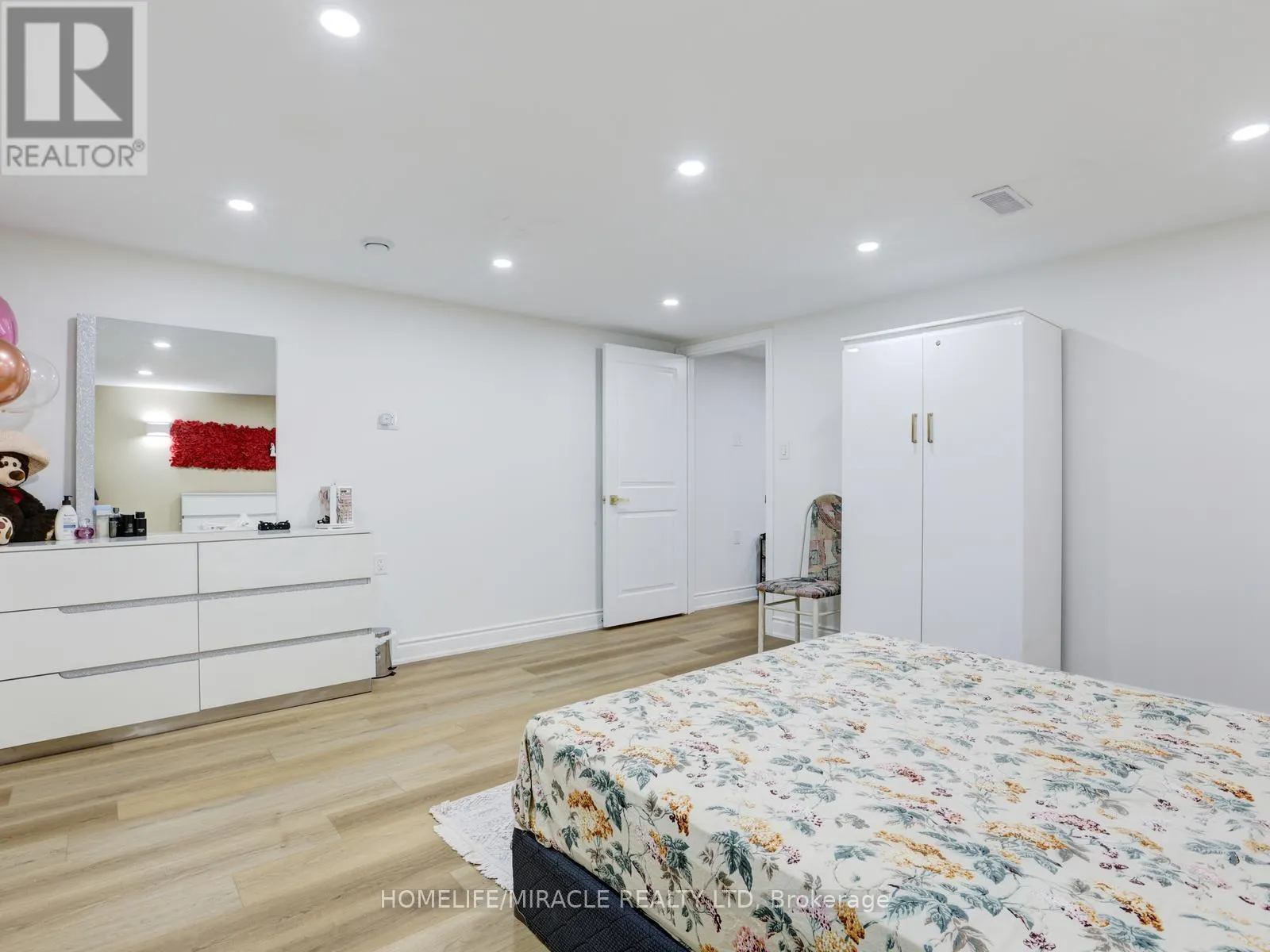 128 MACATEE PLACE