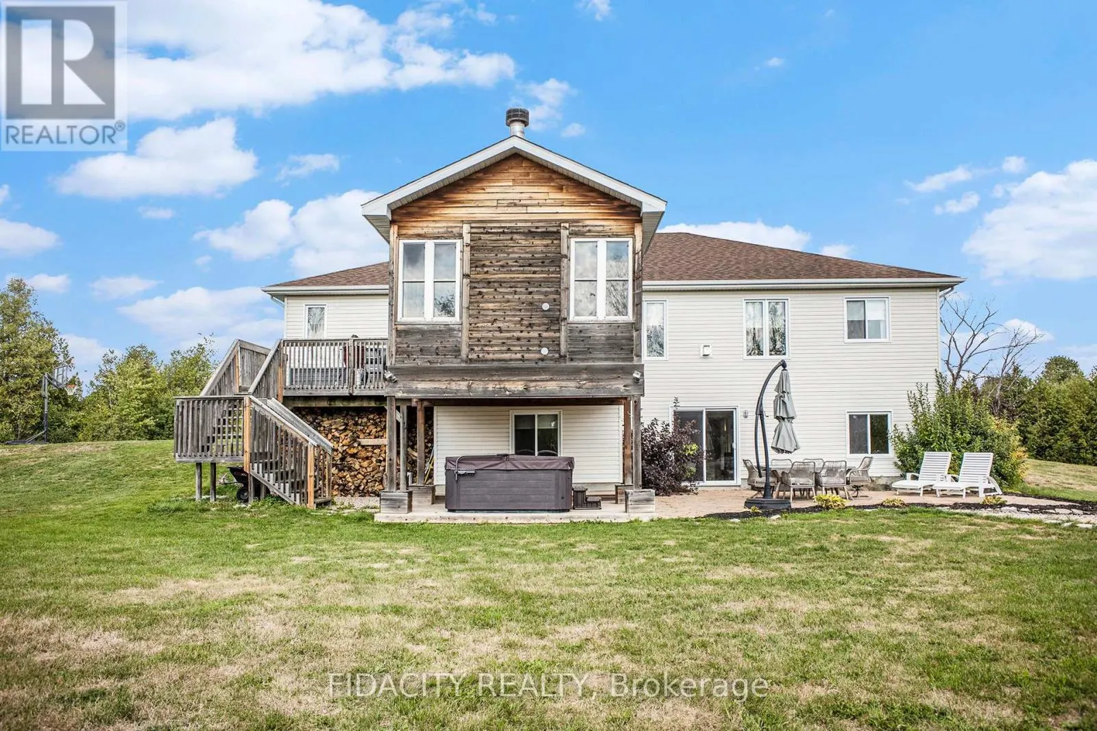 16 CANADIAN DRIVE