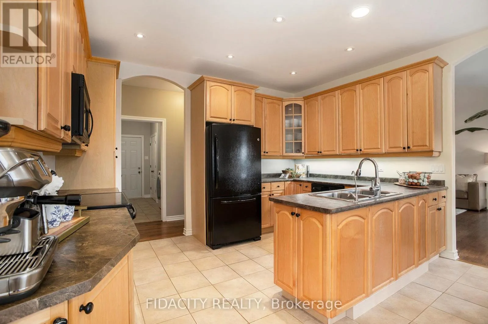 16 CANADIAN DRIVE