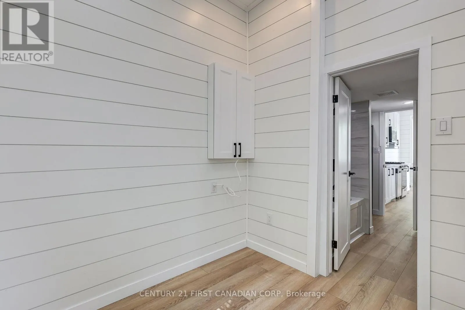 142 - 99 FOURTH CONCESSION ROAD, #142