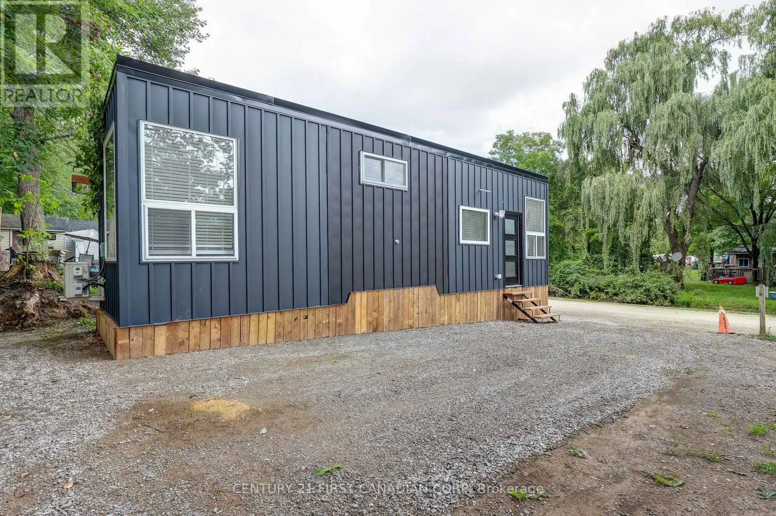 142 - 99 FOURTH CONCESSION ROAD, #142