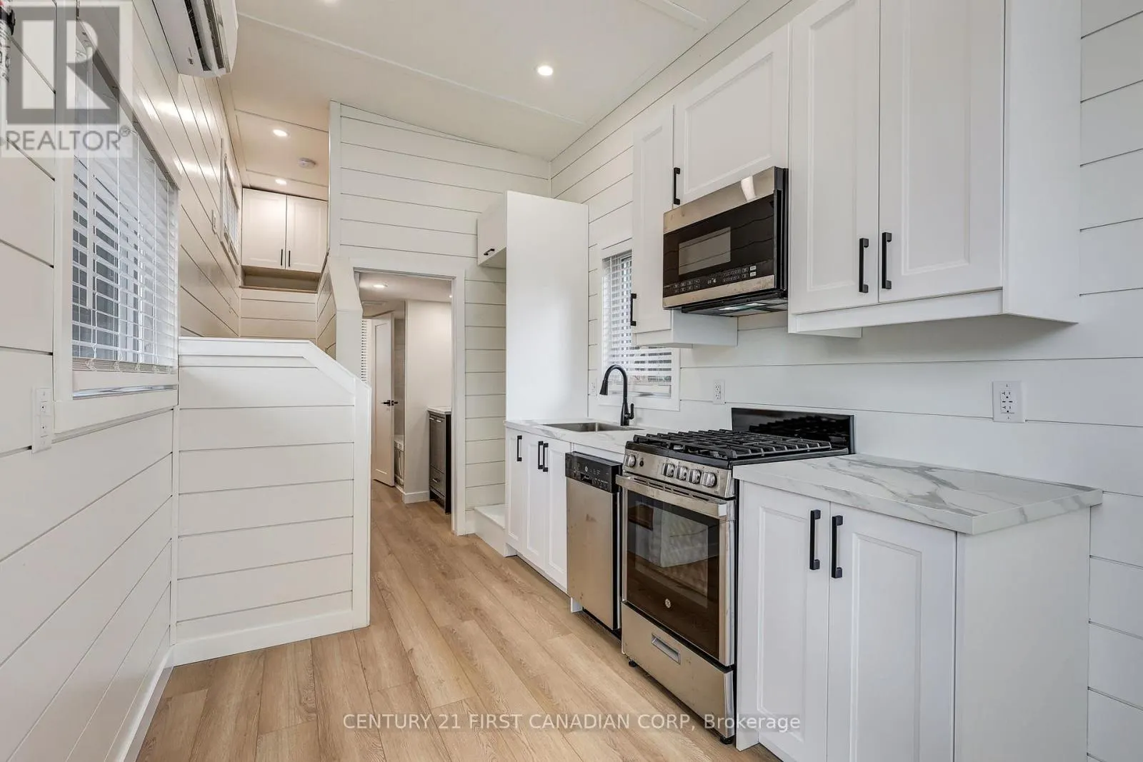 142 - 99 FOURTH CONCESSION ROAD, #142