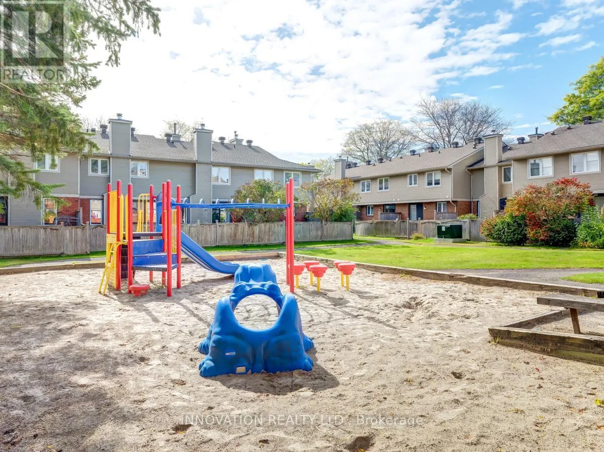 1645 DU SOMMET PLACE