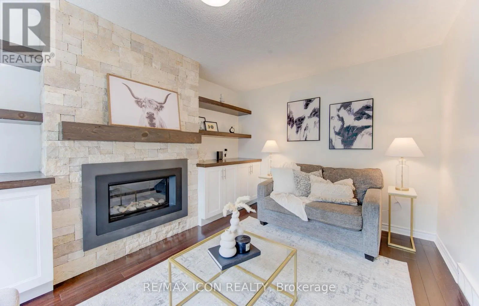 43 WINDING WAY