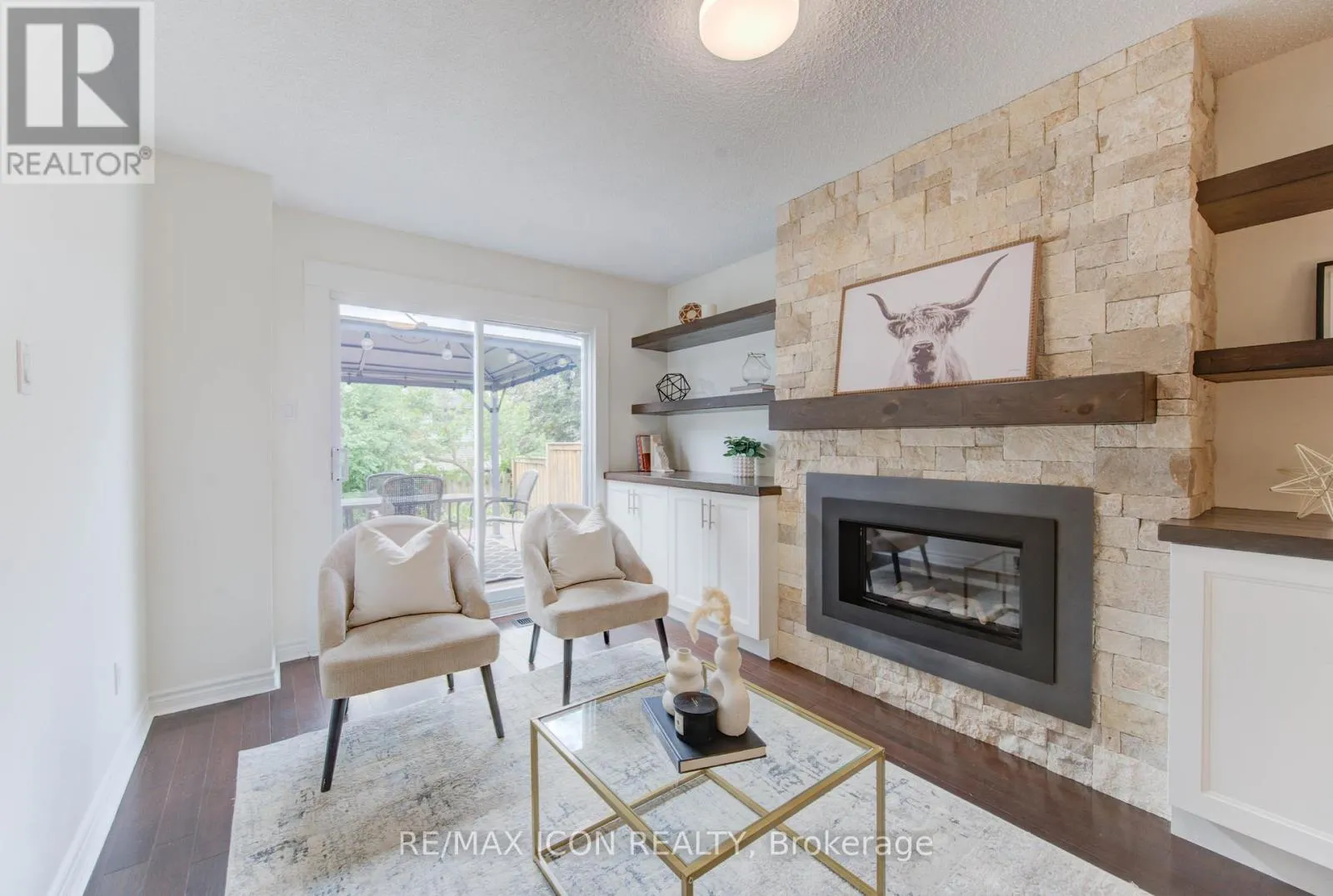 43 WINDING WAY