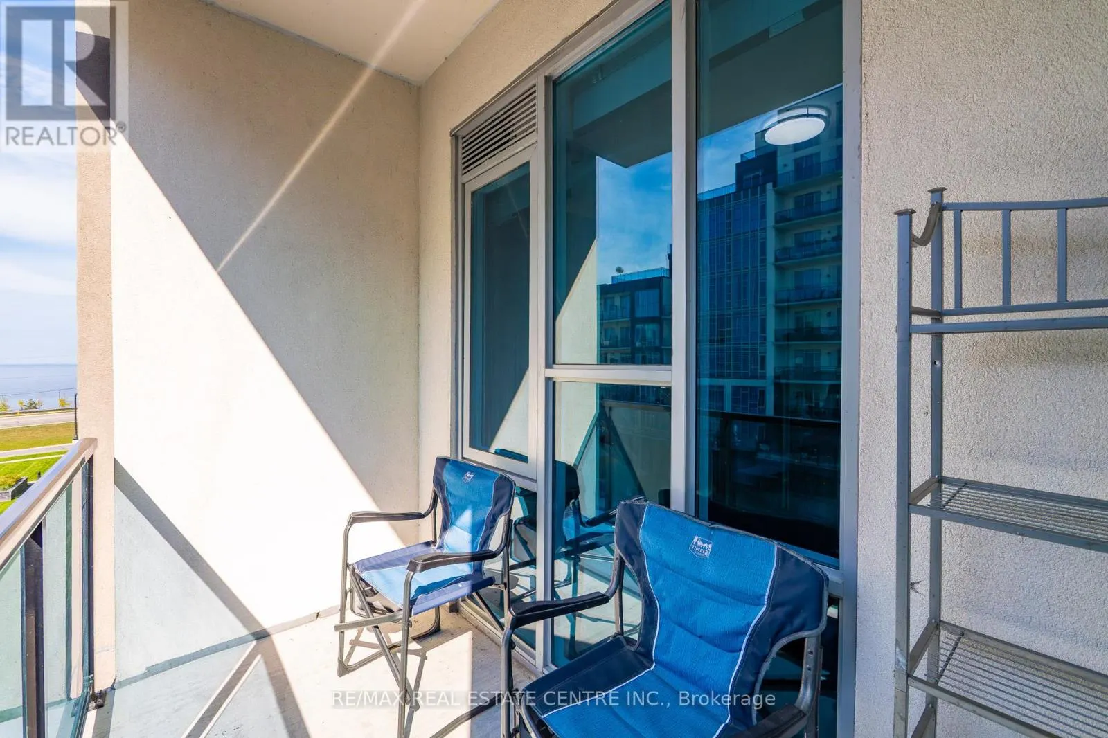 402 - 16 CONCORD PLACE