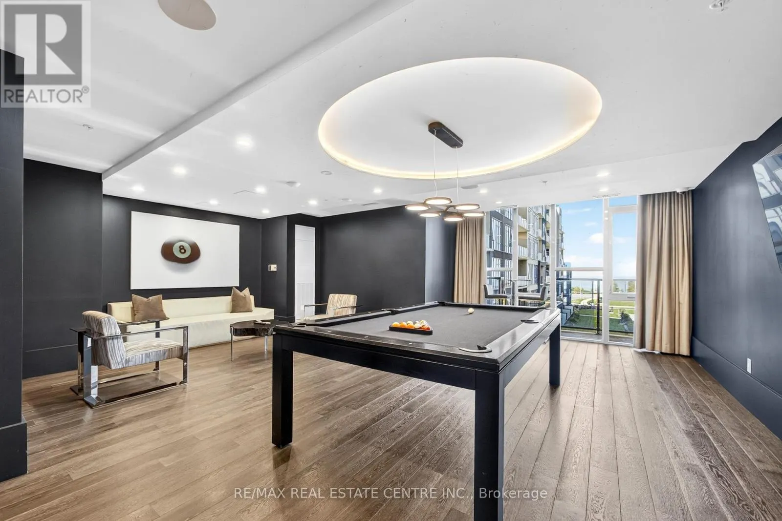 402 - 16 CONCORD PLACE