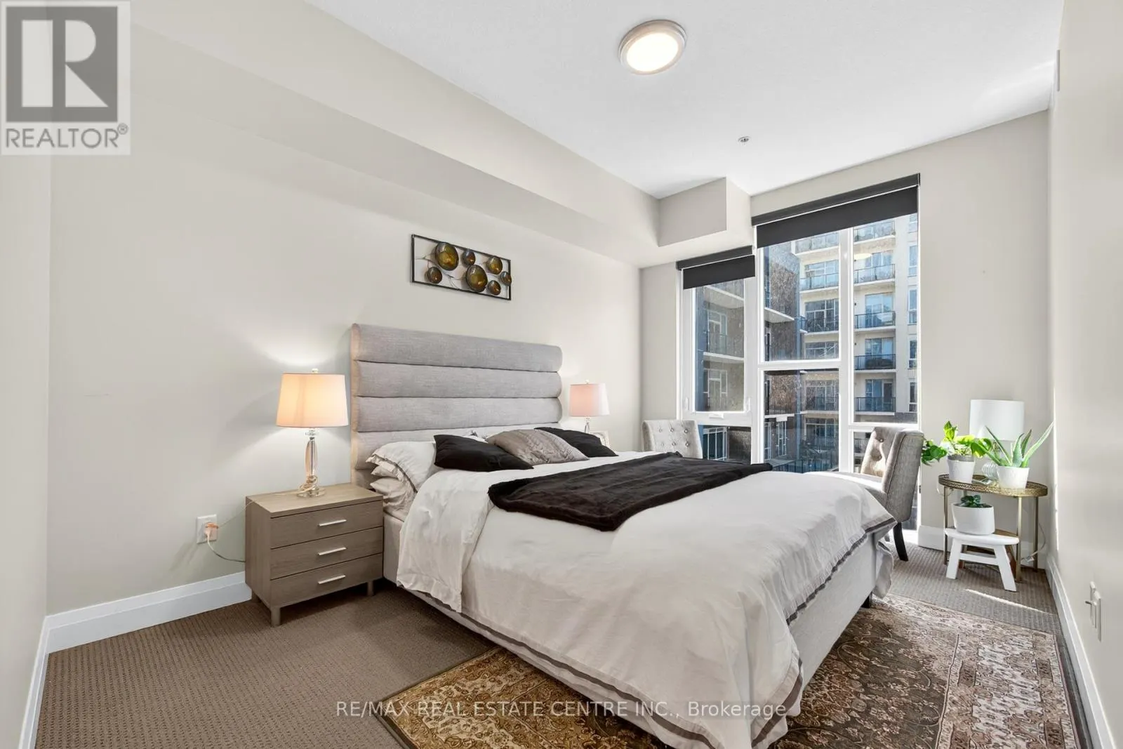 402 - 16 CONCORD PLACE
