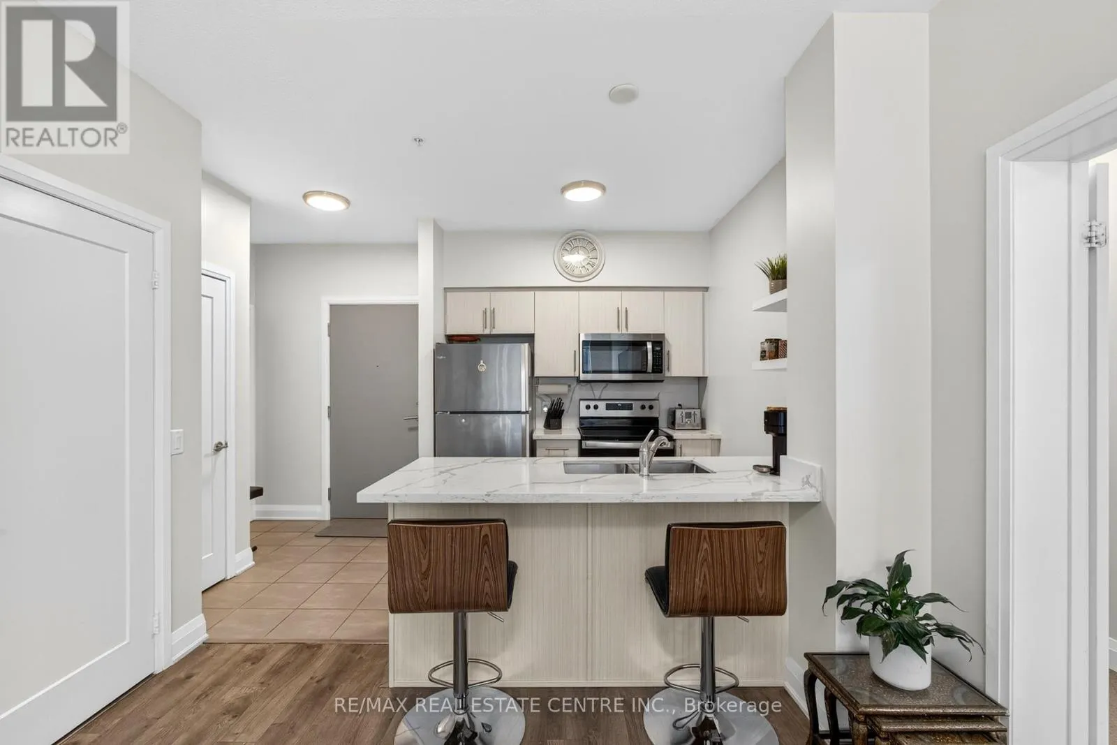 402 - 16 CONCORD PLACE